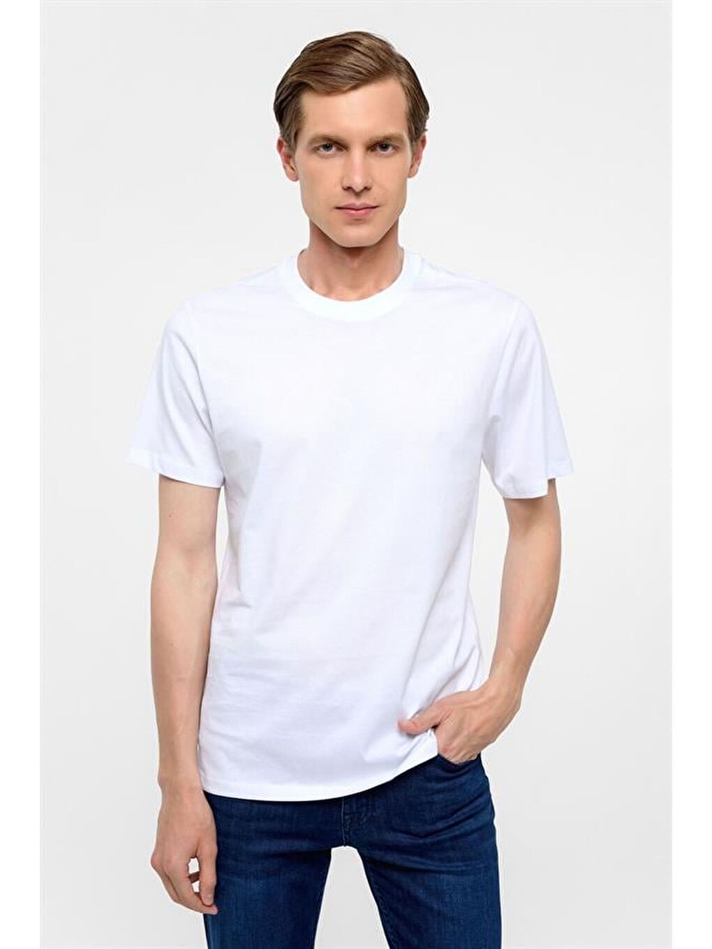 Beyaz Regular Düz Bisiklet Yaka Tişört