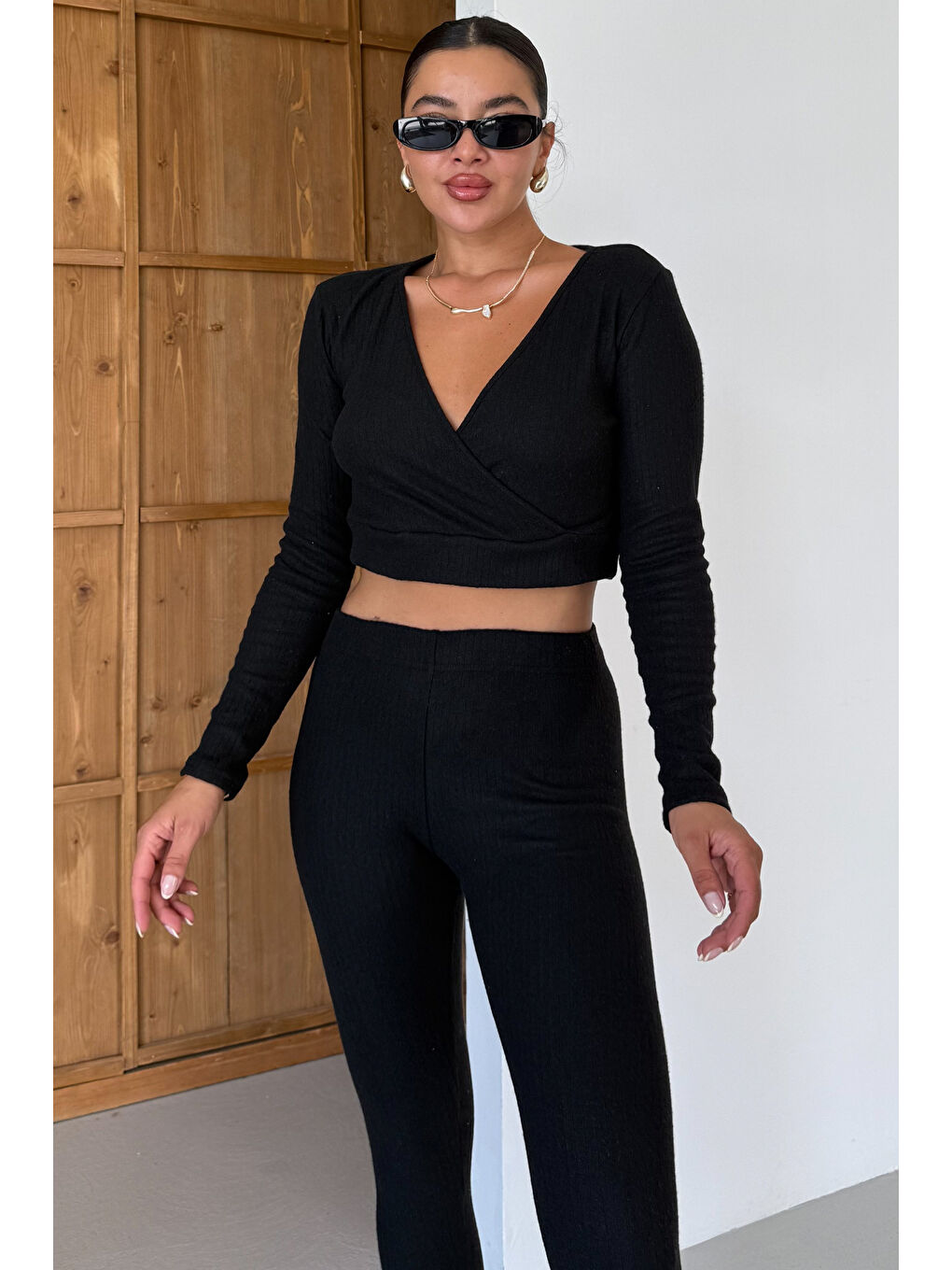 Kadın Siyah Fitilli Kruvaze Yaka Crop Taytlı Takım-6