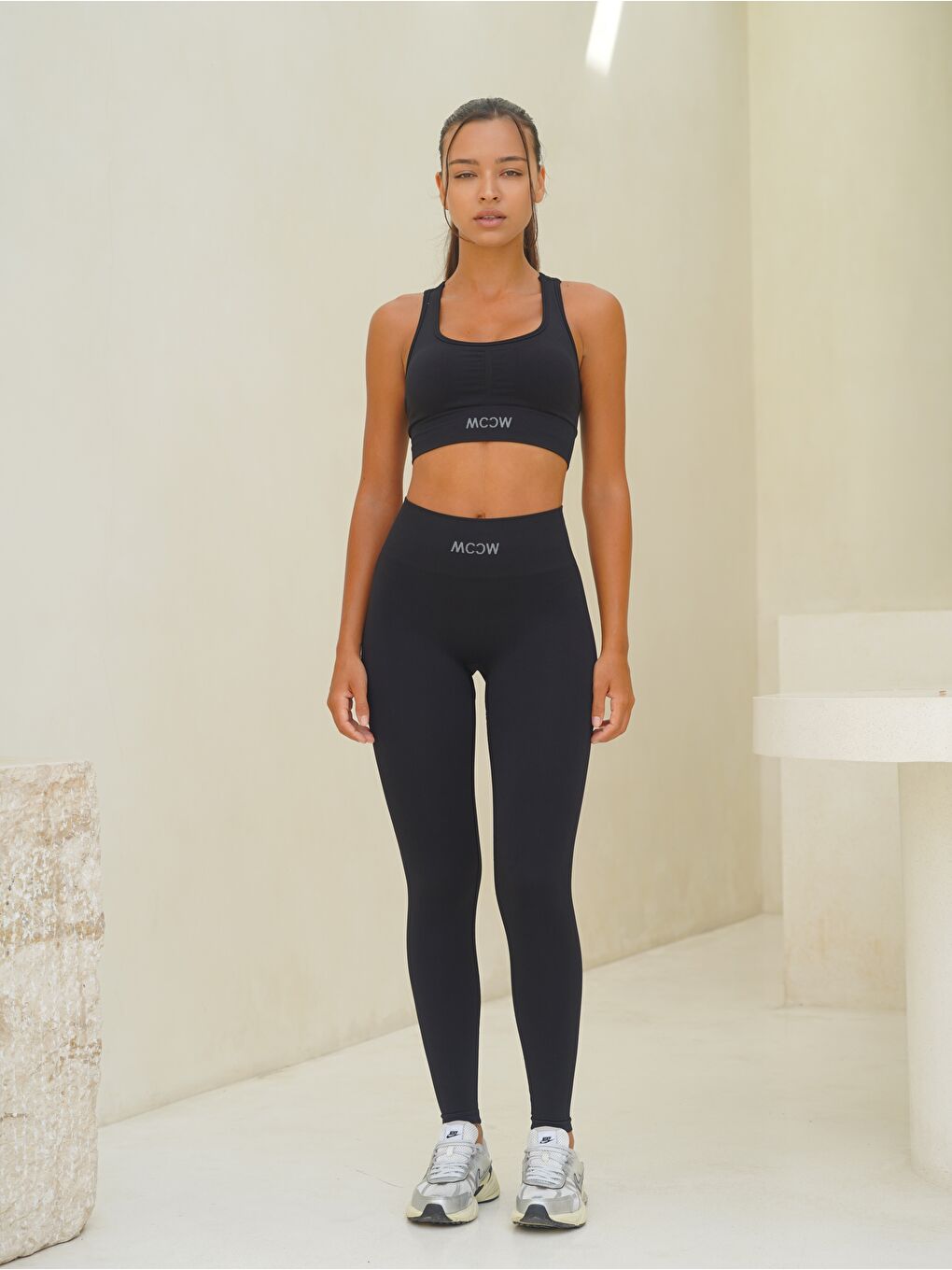 Surya Siyah Destekli Spor Sütyeni