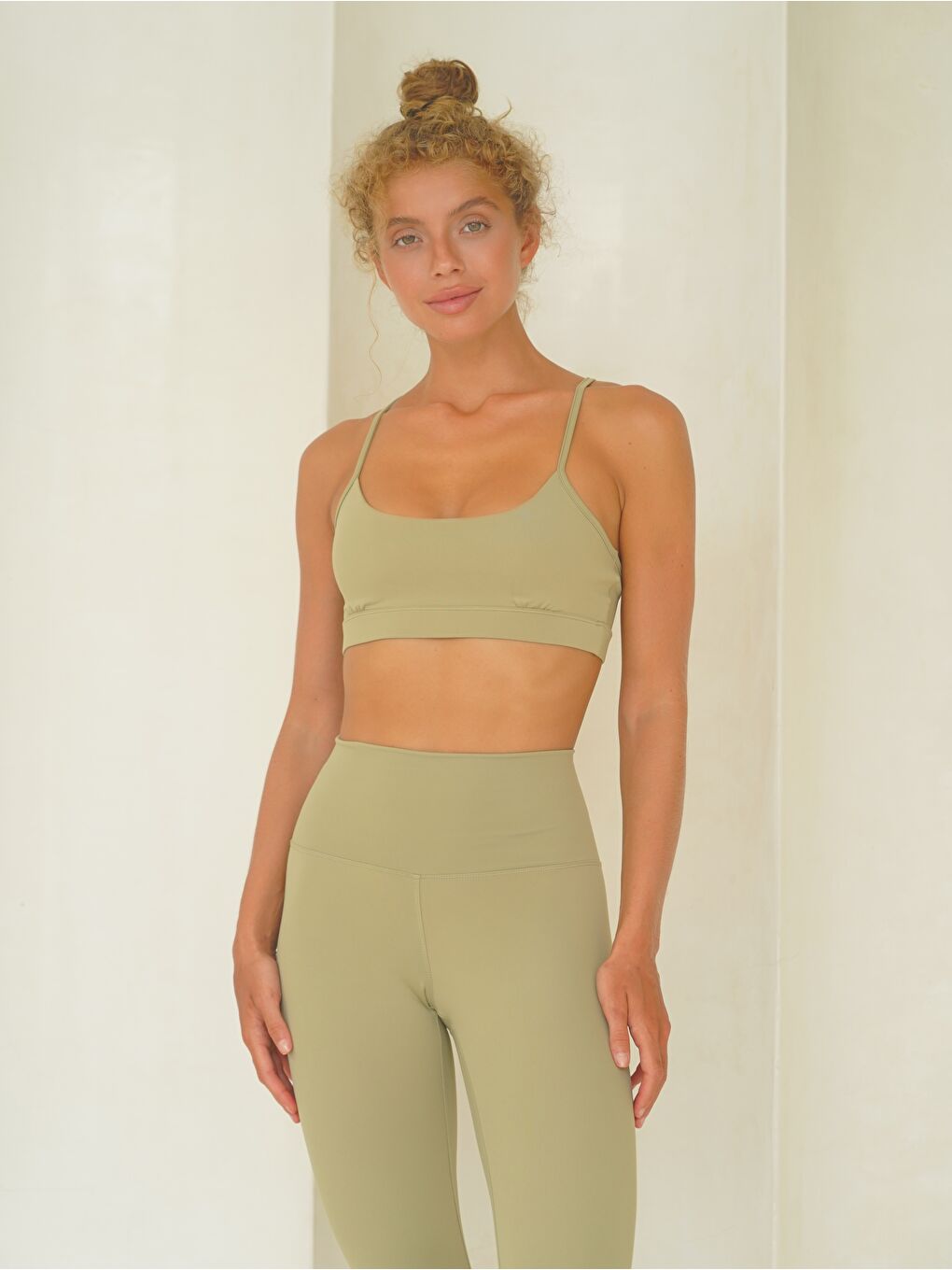 Fold Kaplı Spor Soft Haki Crop