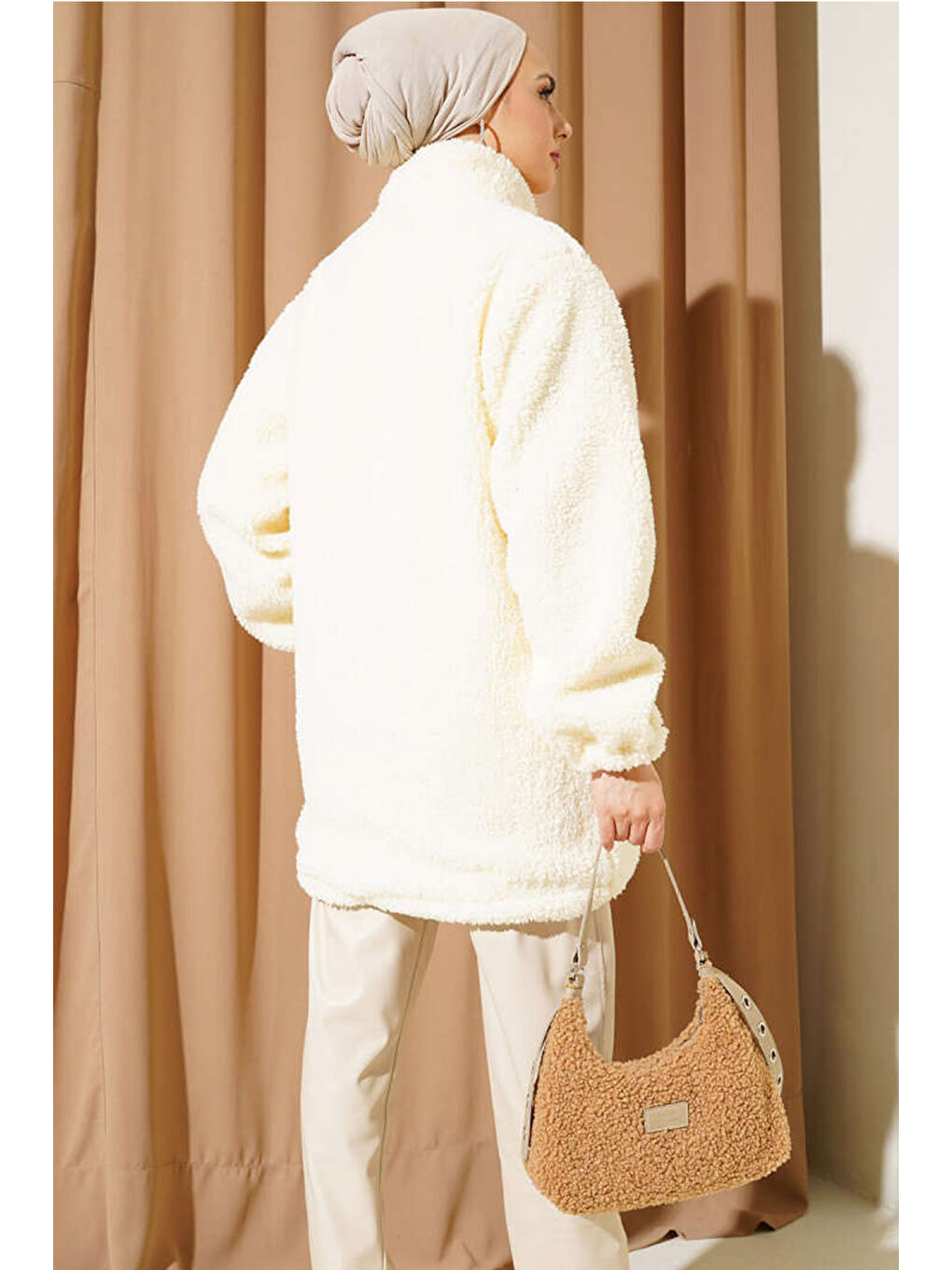 5208 Tesettür Pelüş Mont   Ekru-3