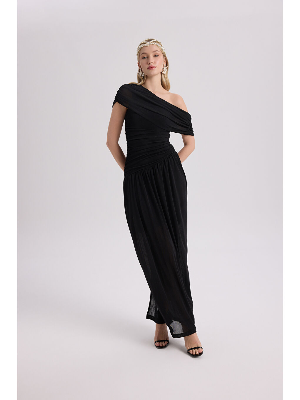 Liraya Asimetrik Siyah Uzun Elbise-5