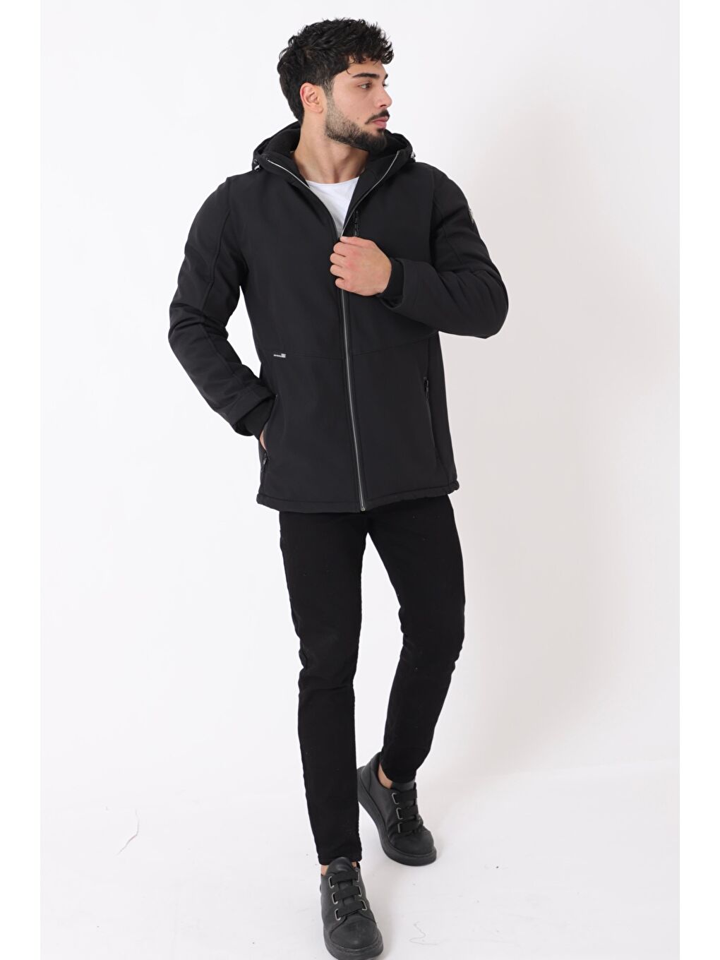 Siyah Uzay Kapüşonlu İçi Kürklü Softshell Kışlık Mont PLDP 3010_50454-3