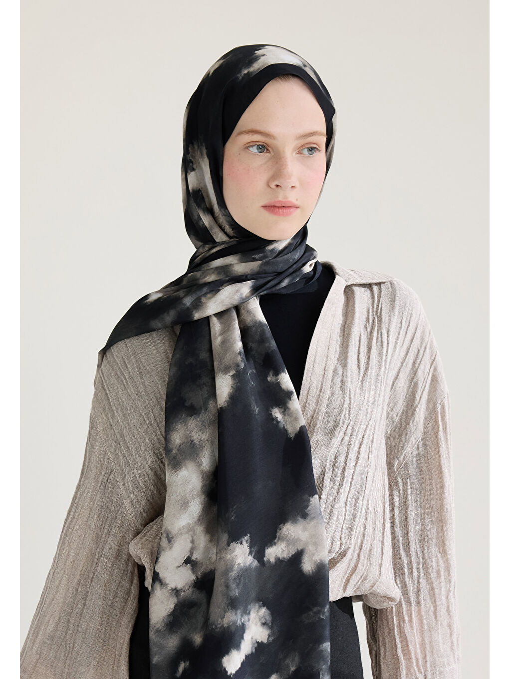 Lola Floş Viskon Şal Siyah-1