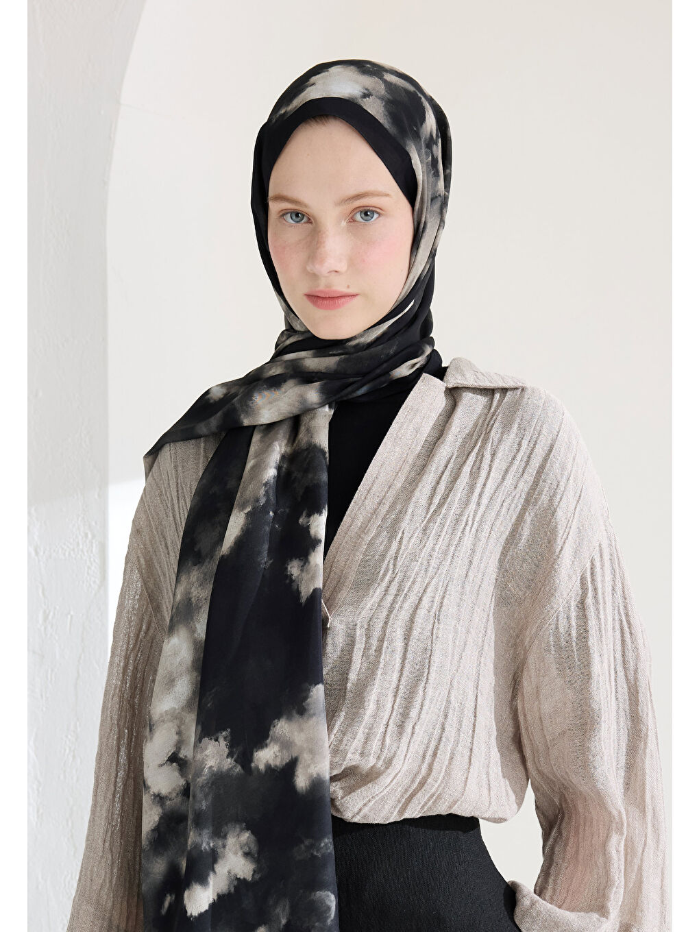 Lola Floş Viskon Şal Siyah-2