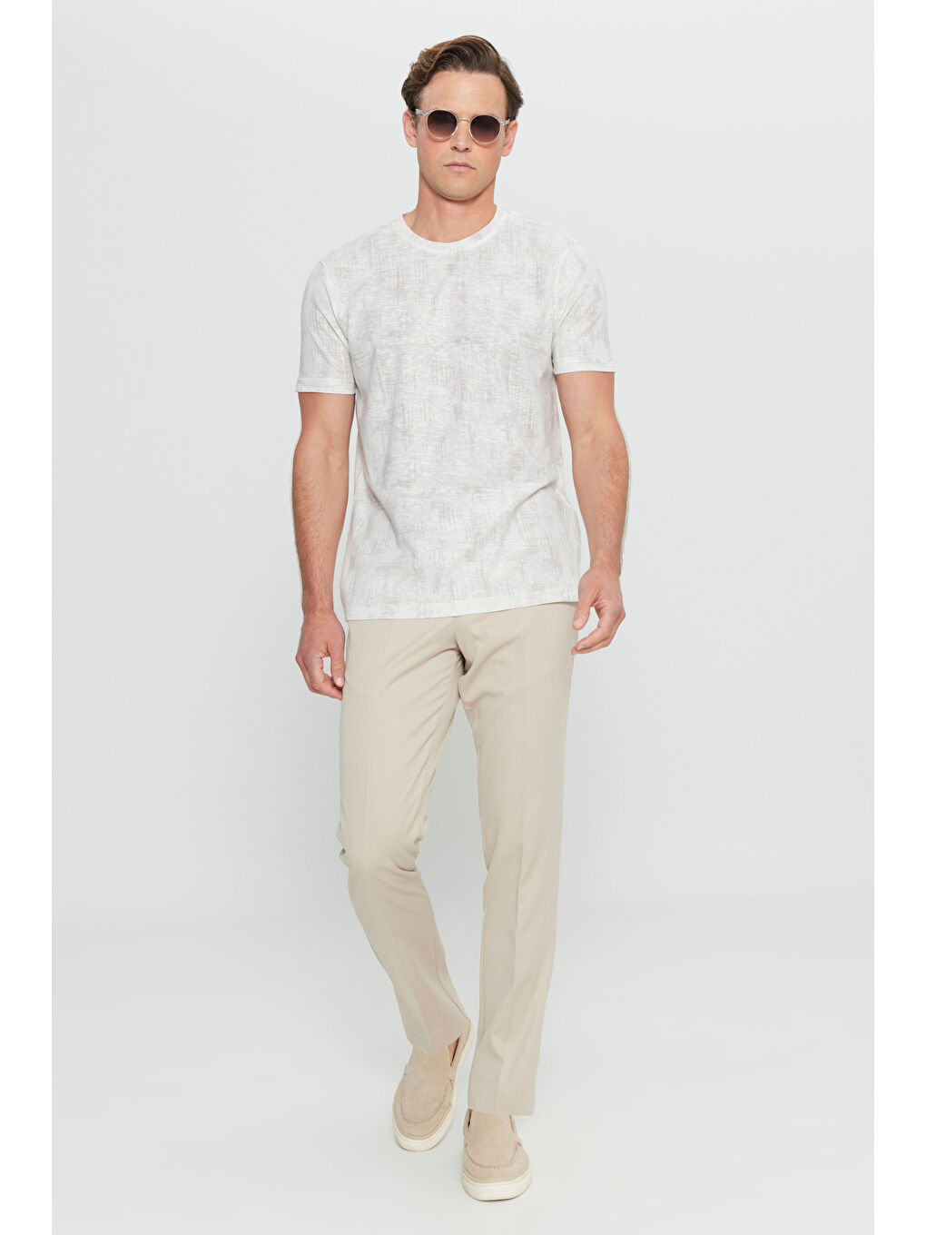 Erkek Ekru Pamuklu Slim Fit Dar Kesim Baskılı Bisiklet Yaka Tişört-1