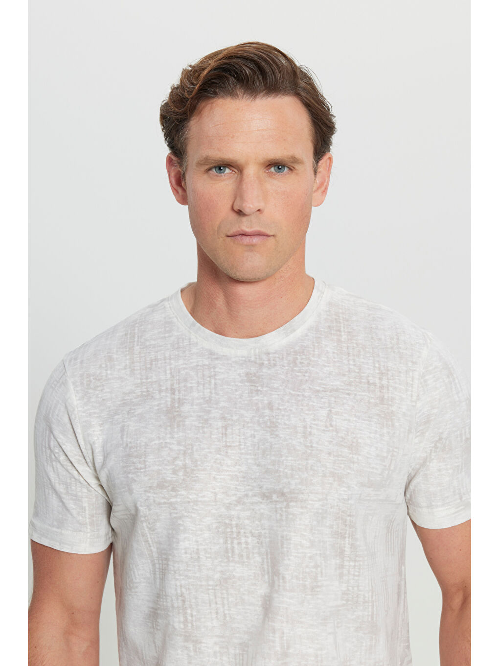 Erkek Ekru Pamuklu Slim Fit Dar Kesim Baskılı Bisiklet Yaka Tişört-3