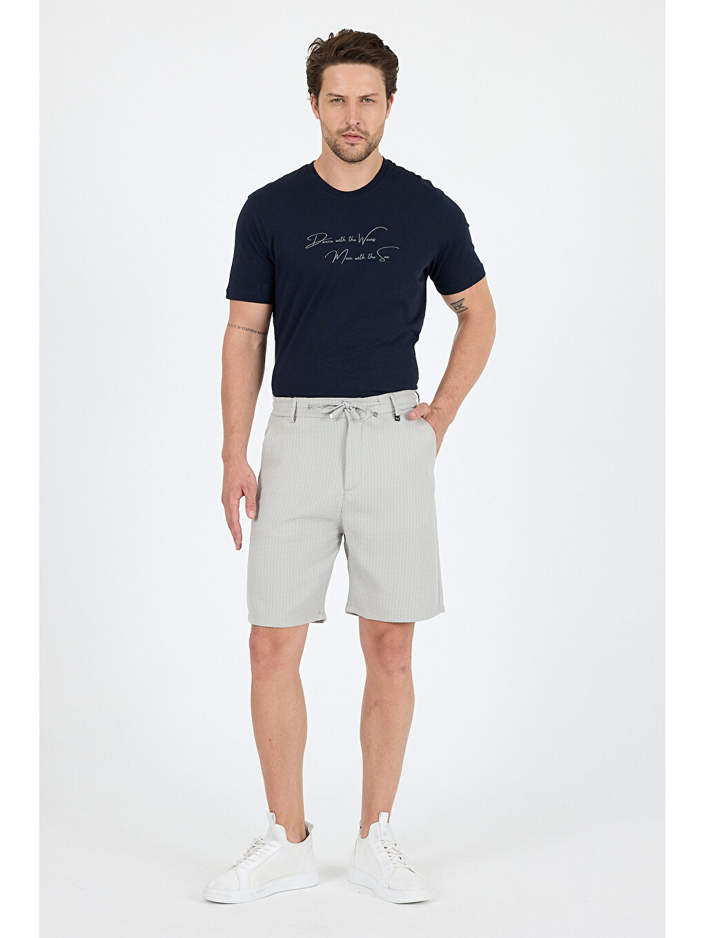 Gri Erkek Çizgili Cepli Yazlık Şort - Rahat Kalıp Spor ve Günlük Kullanıma Uygun Şort 2314