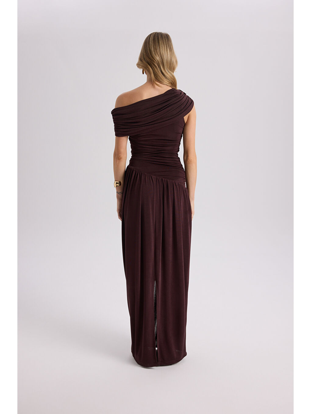 Kahverengi Liraya Asimetrik Kahve Uzun Elbise-4