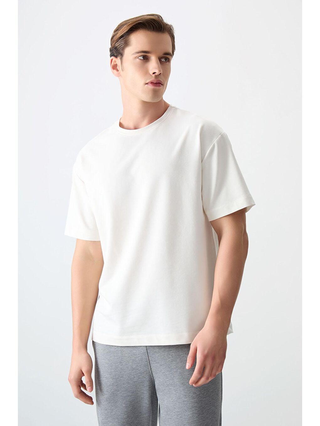 AIR JONES Ekru Pamuklu Kalın Yumuşak Dokulu Oversize Fit Basic Erkek T- Shirt - 88377 - 2