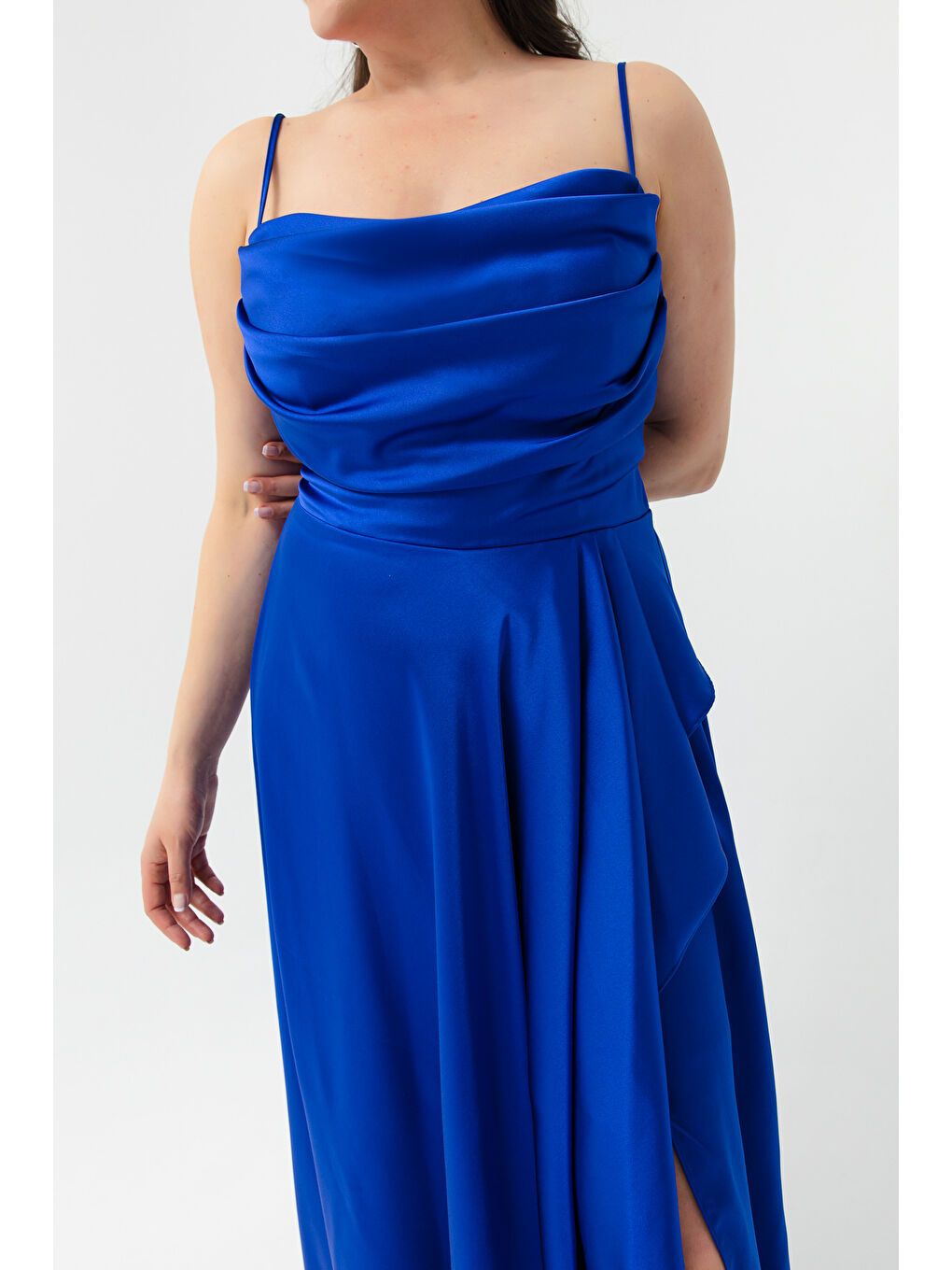 Mavi Kadın Saks Volanlı Yırtmaçlı Büyük Beden Saten Abiye Mezuniyet Elbisesi-3