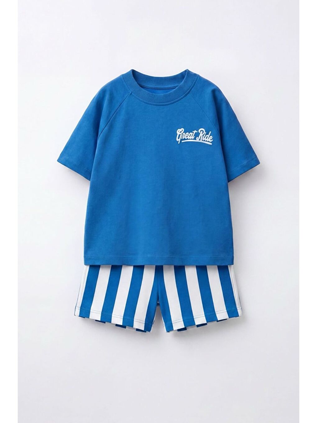 Mavi Erkek Çocuk Pamuklu Lacivert T-Shirt Ve Çizgili Şort Alt Üst Takım