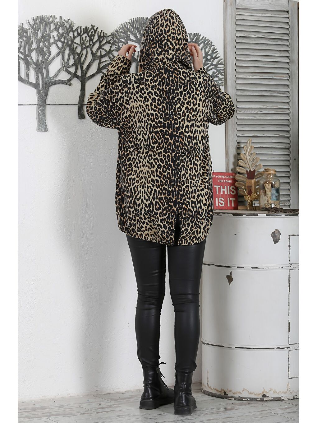 Kahverengi Leopar Kapüşonlu Uzun Kol Düğmeli Cepli Pul Payetli Casual Standart Boy Dokuma Ceket-6