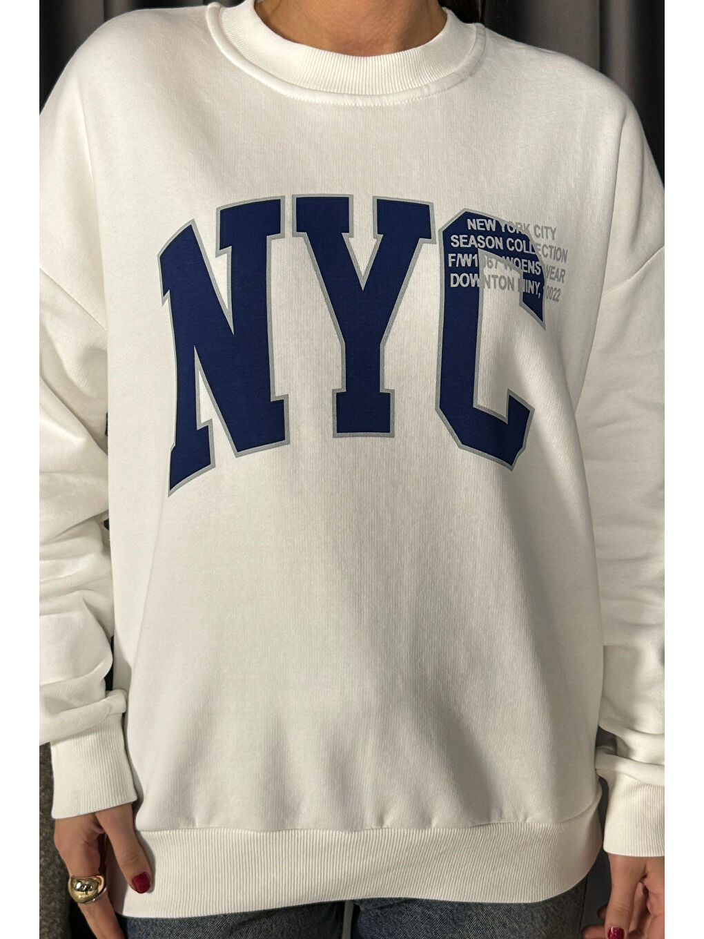 Beyaz Bisiklet Yaka Üç İplik Şardonlu Kadın Sweatshirt-2