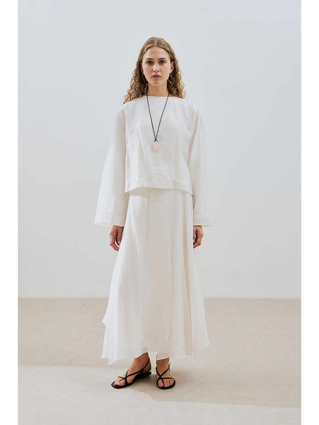 Geniş Kol Dökümlü Bluz Ekru-2