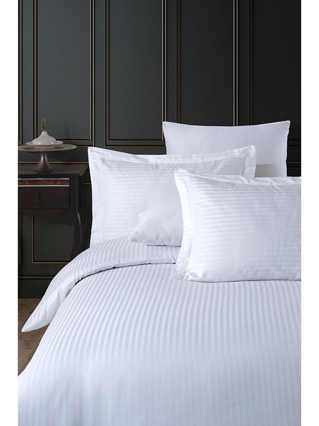 Beyaz Lastikli Saten Çizgili Çift Kişilik Nevresim Takım-1