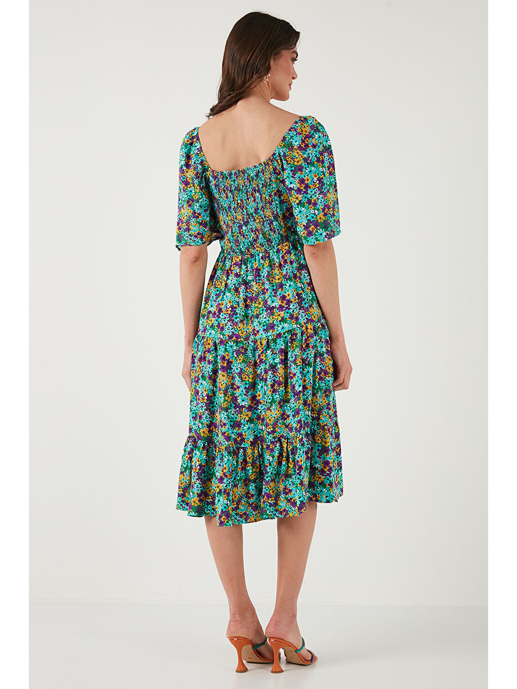 Yeşil Desenli Oversize Fit Carmen Yaka Büzgü Detaylı Midi Boy Kadın Elbise 67810557-6