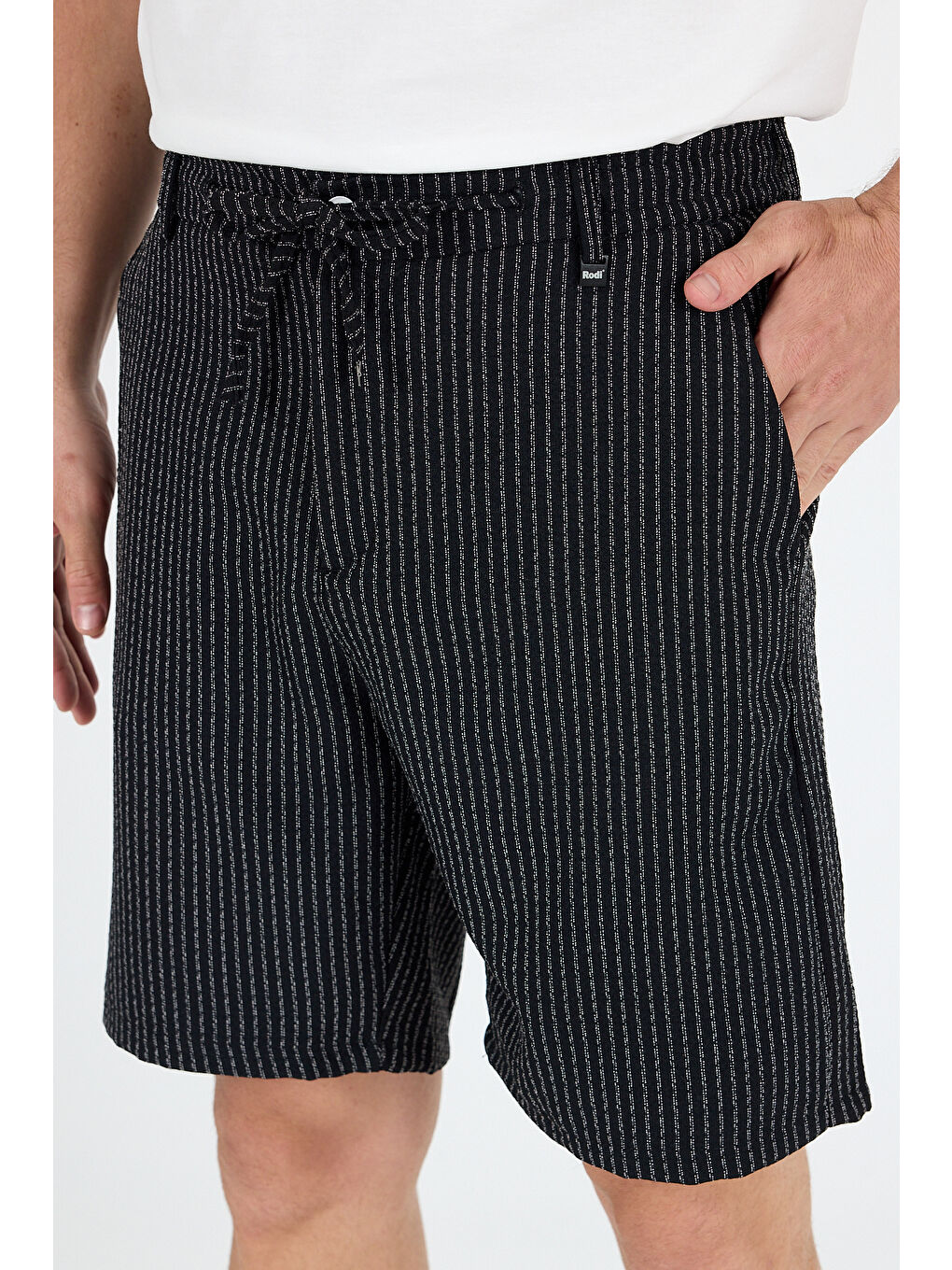 Siyah Erkek Çizgili Cepli Yazlık Şort - Rahat Kalıp Spor ve Günlük Kullanıma Uygun Şort 2314-2