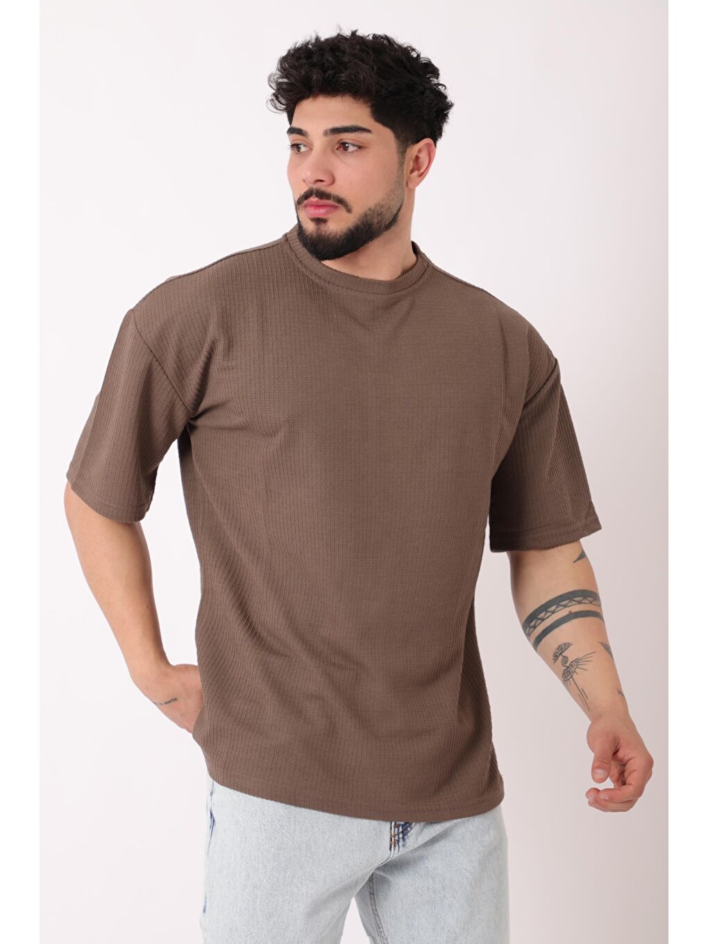 Kahverengi Petekli Model Bisiklet Yaka Oversize Tişört STU-2468_30462