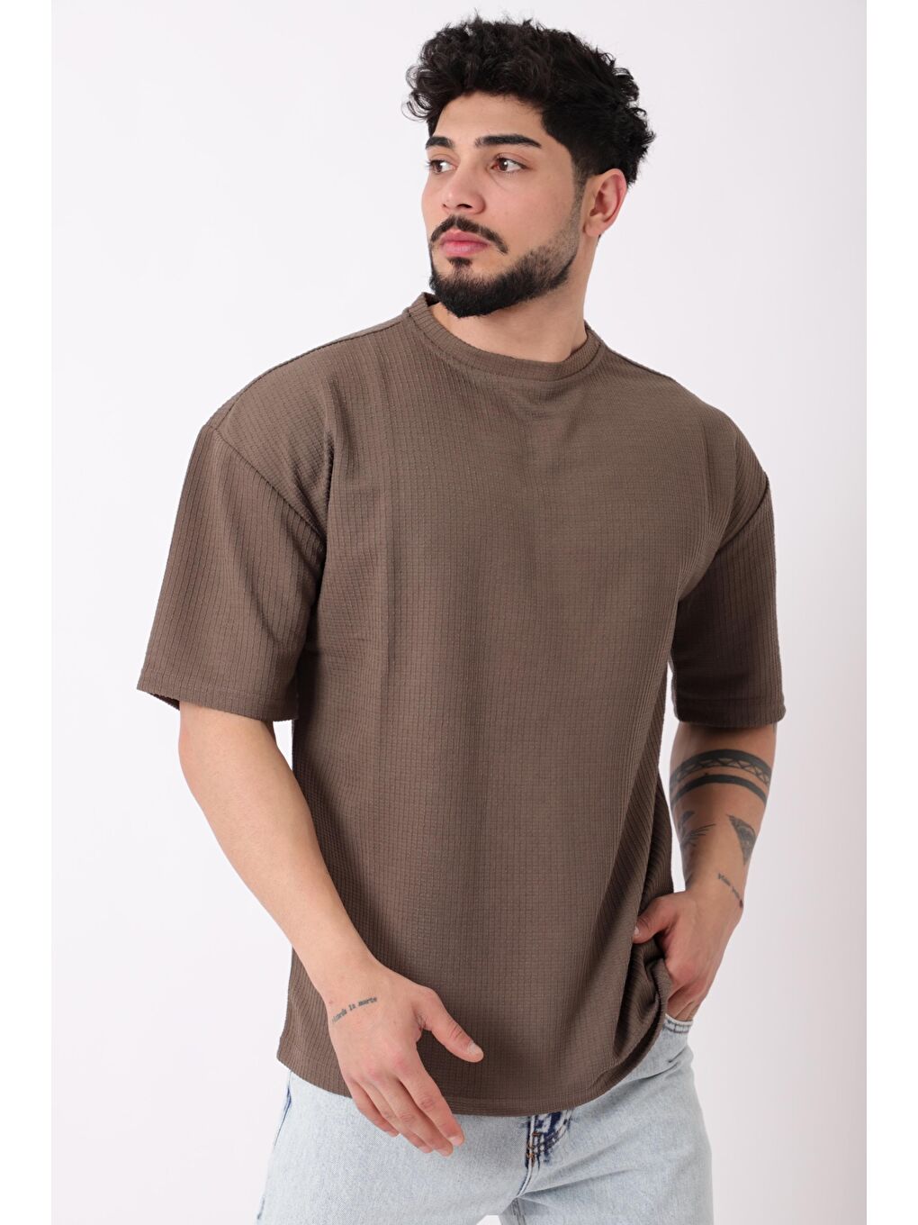 Kahverengi Petekli Model Bisiklet Yaka Oversize Tişört STU-2468_30462-2