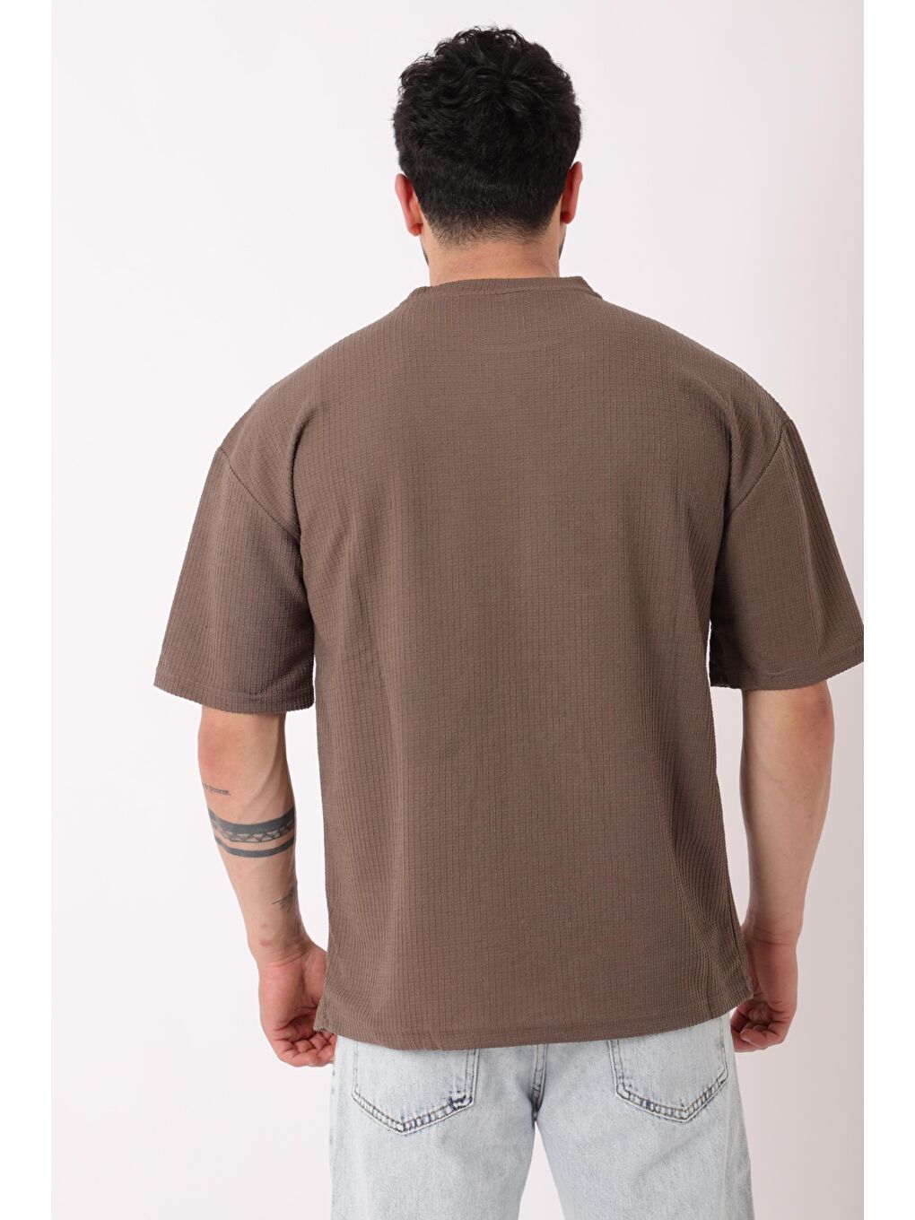 Kahverengi Petekli Model Bisiklet Yaka Oversize Tişört STU-2468_30462-4