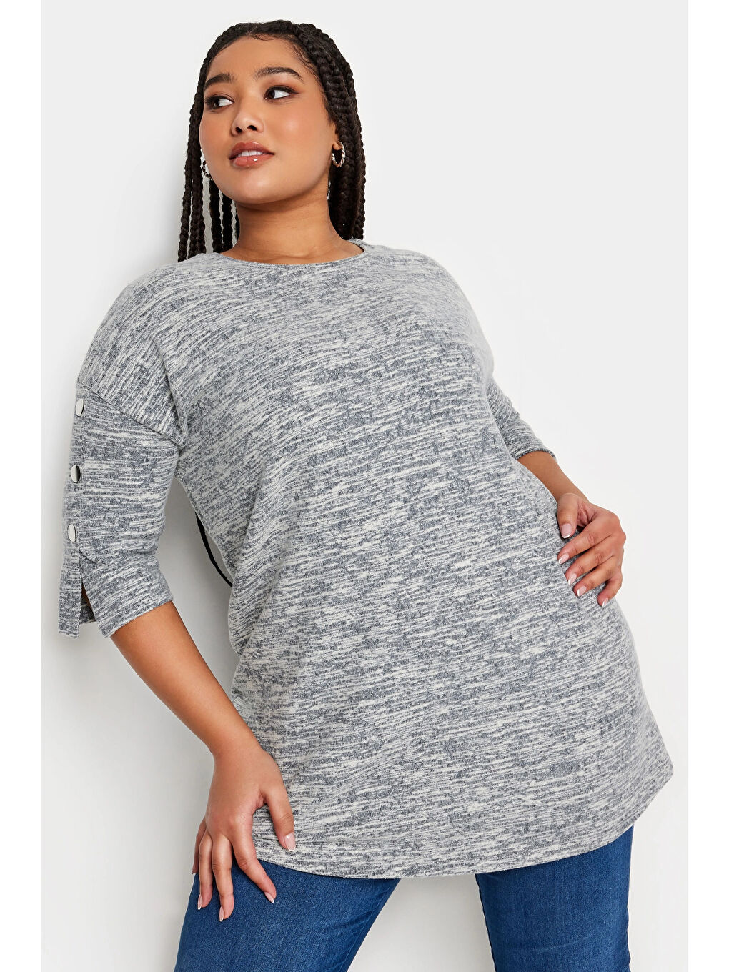 Gri Büyük Beden Bisiklet Yaka Yarım Kollu Düğme Detaylı Bluz 302873