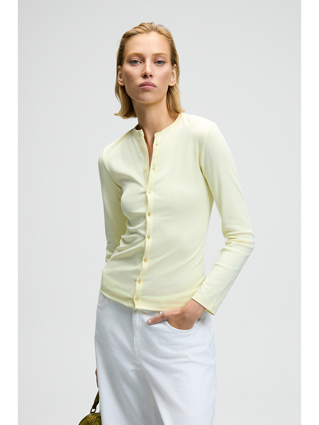 Sarı TALUVIA Kadın Esnek Kumaşlı Vücuda Oturan Slim Fit Düğmeli SARI Bluz-3