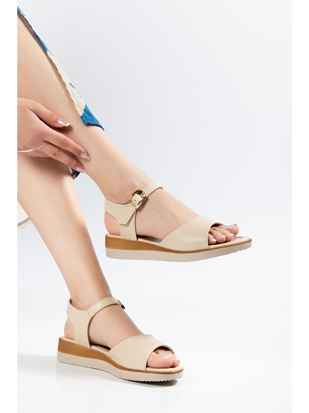 Bej D0765 Günlük Ortopedik Tek Bantlı Kadın Sandalet-2