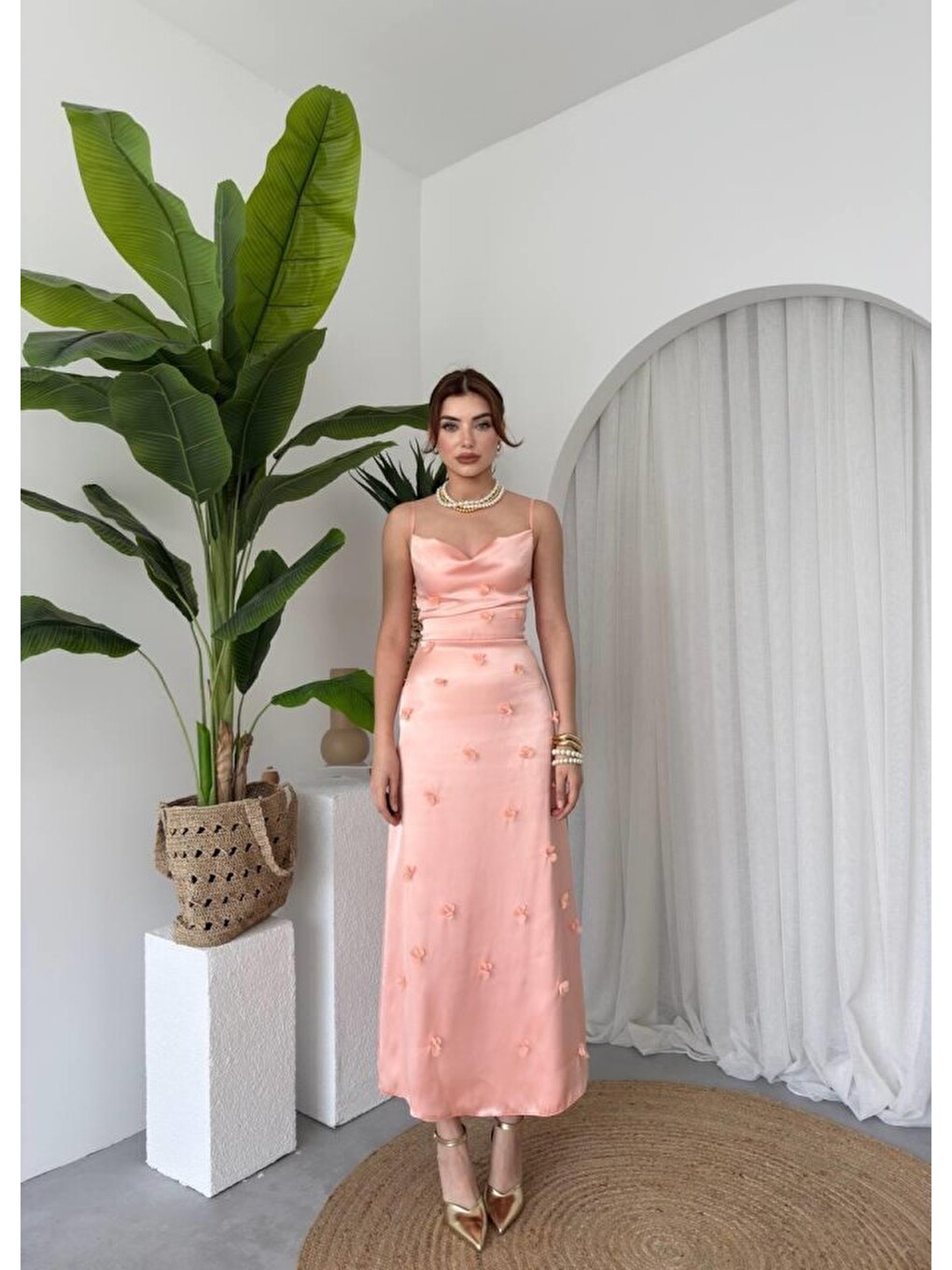Pembe Dora Çiçek Detaylı Elbise-2