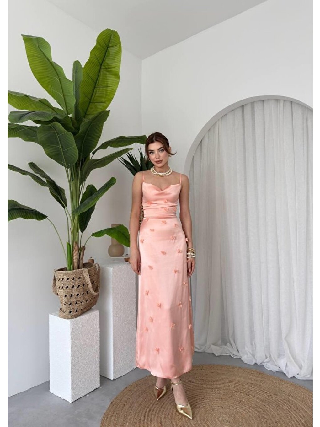 Pembe Dora Çiçek Detaylı Elbise-5