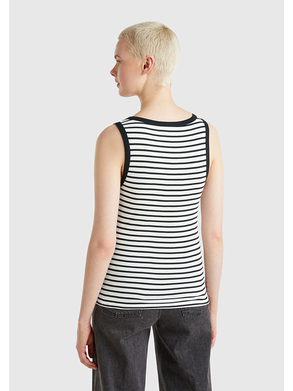 Kadın Beyaz %100 Pamuk Çizgili Logo İşleme Detaylı Regular Fit Atlet-2