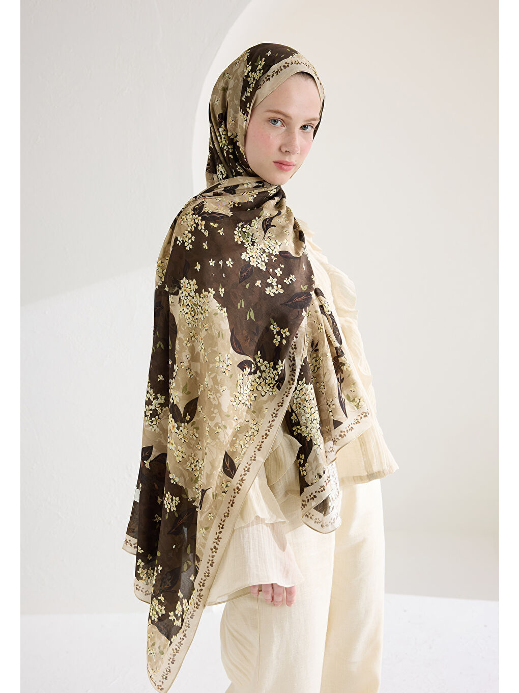 Tıny Plumerıa Floş Viskon Şal Bej