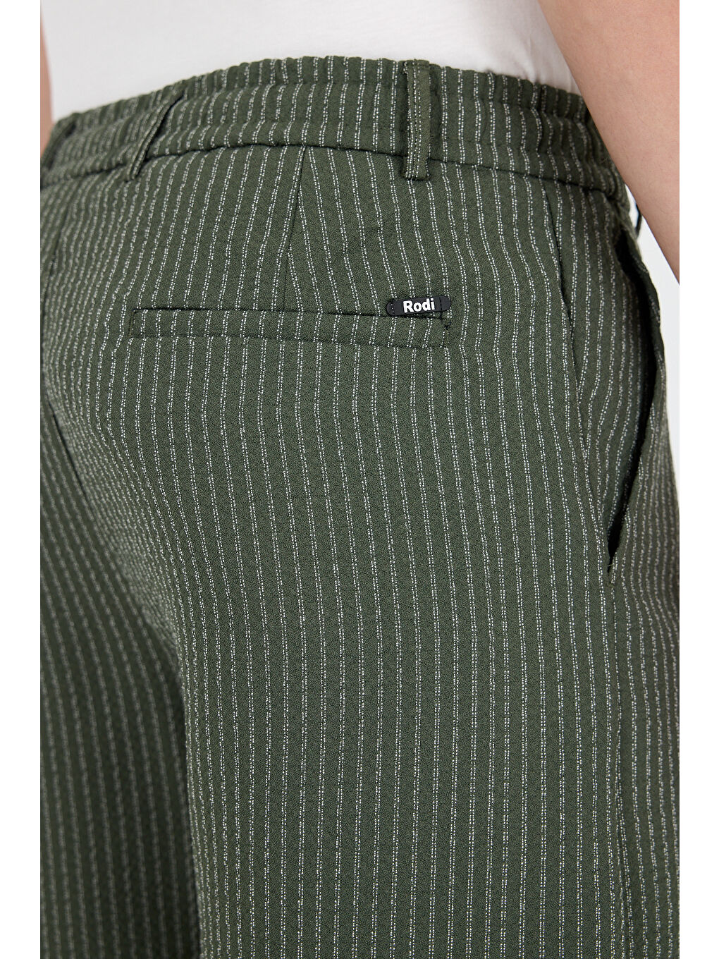 Haki Erkek Çizgili Cepli Yazlık Şort - Rahat Kalıp Spor ve Günlük Kullanıma Uygun Şort 2314-4