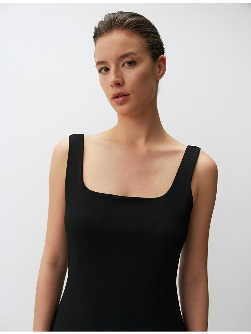 Siyah Askılı Kare Yaka Basic Mini Elbise-4