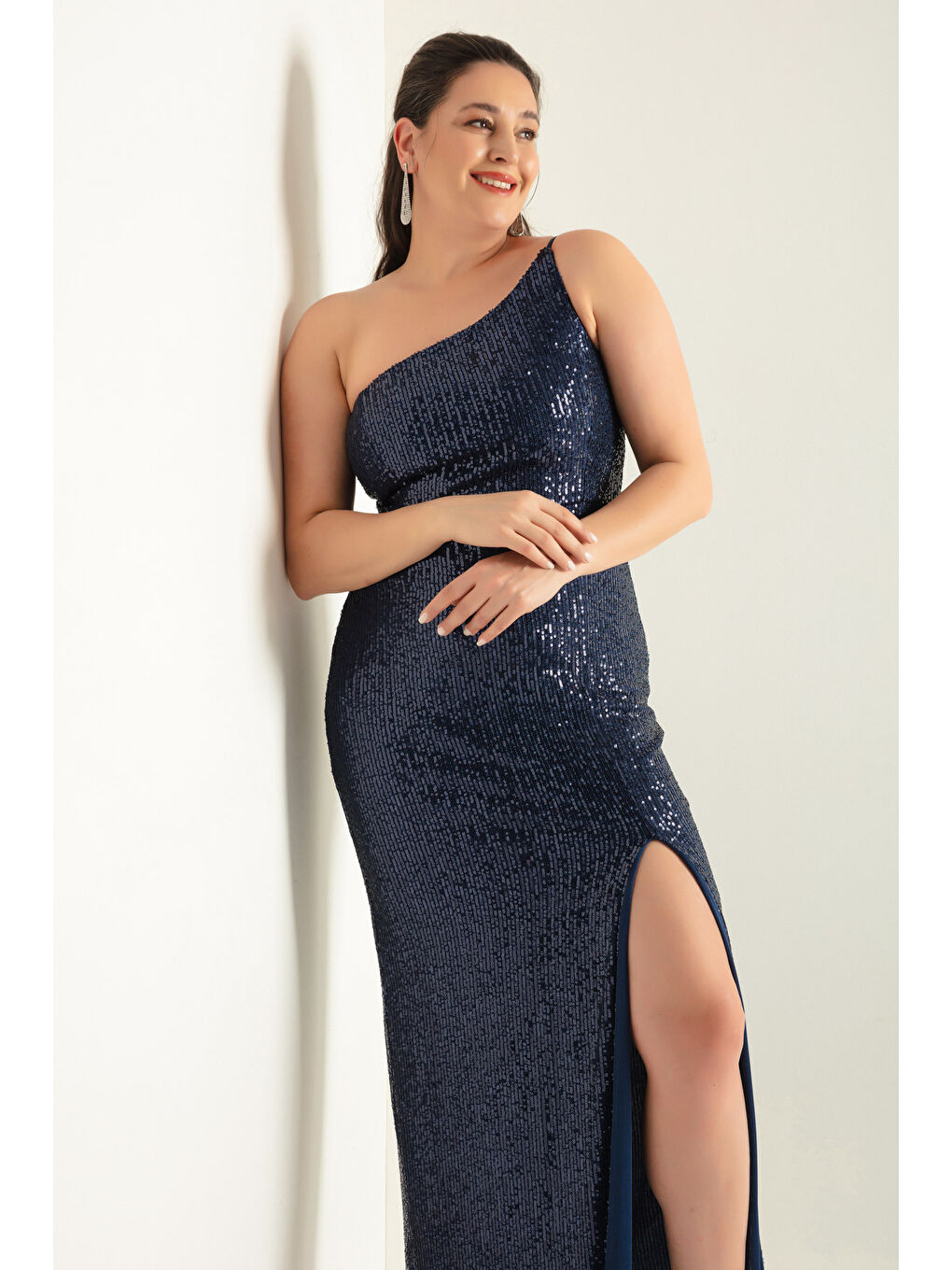 Kadın Lacivert Tek Omuzlu Yırtmaçlı Büyük Beden Uzun Abiye Elbise-2