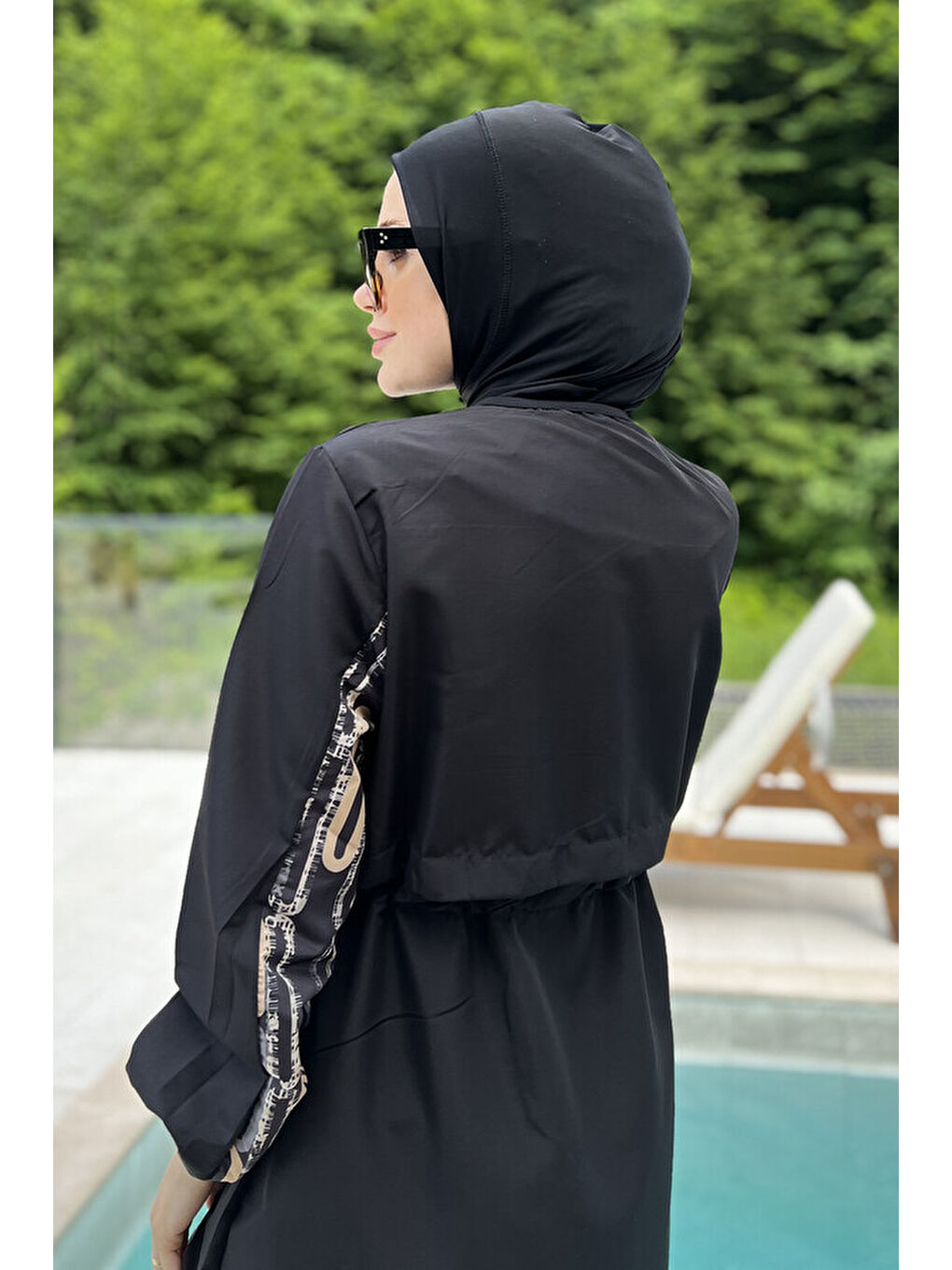 Siyah Tek Üst Paraşüt Tam Kapalı Tesettür Mayo 2451 Golden-4