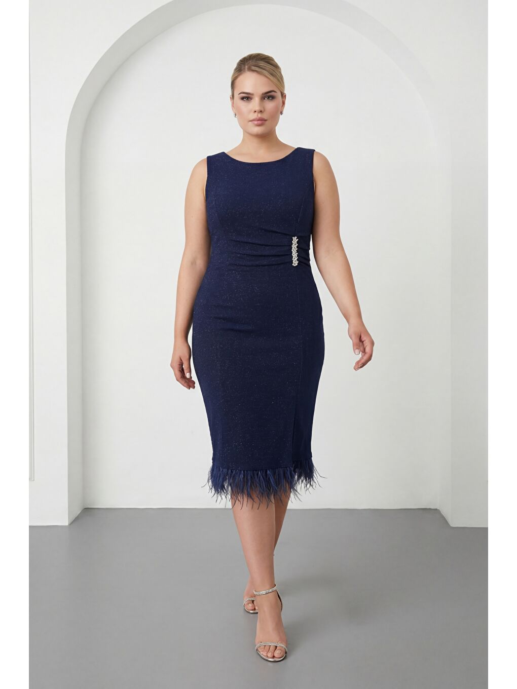 Kadın Lacivert Bisiklet Yaka Taşlı Büyük Beden Abiye Elbise