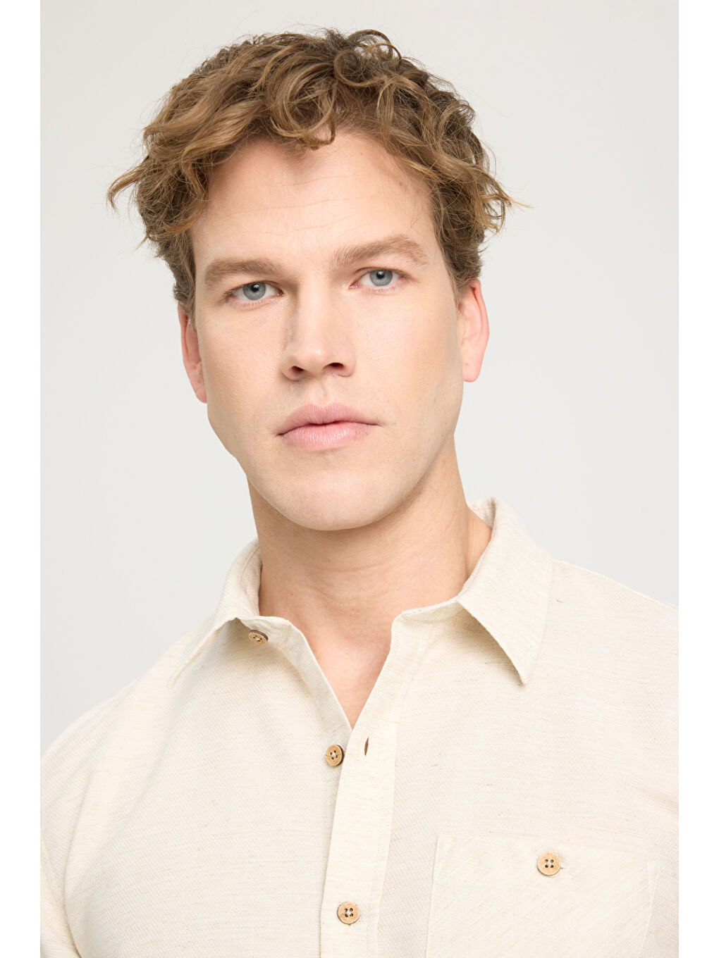 Relaxed Fit Geniş Kesim Bej Gömlek-3