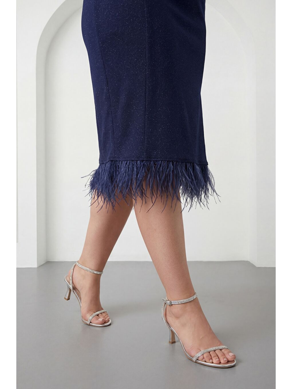 Kadın Lacivert Bisiklet Yaka Taşlı Büyük Beden Abiye Elbise-3