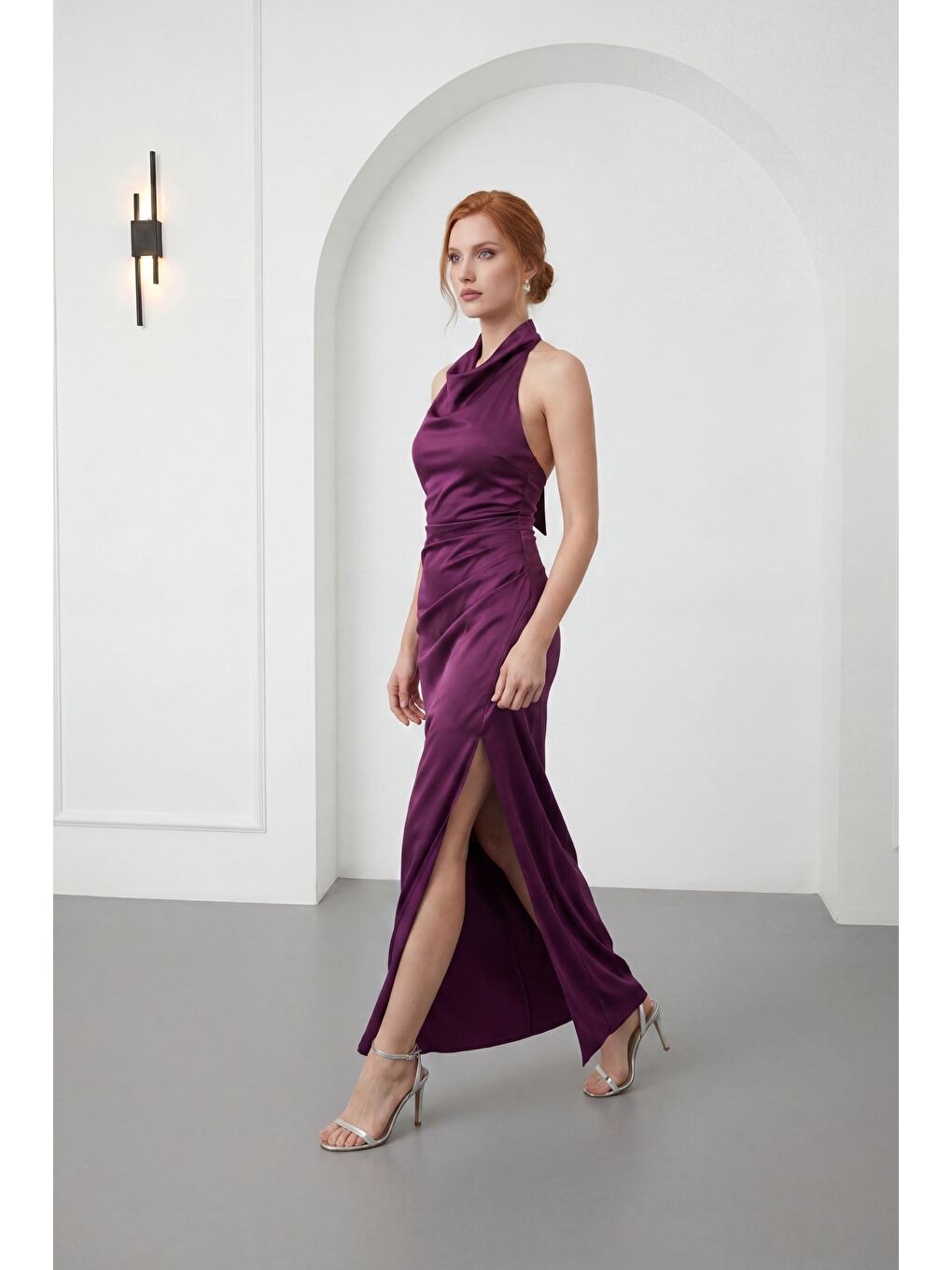 Kadın Mürdüm Sırt Dekolteli Uzun Saten Abiye Elbise-1