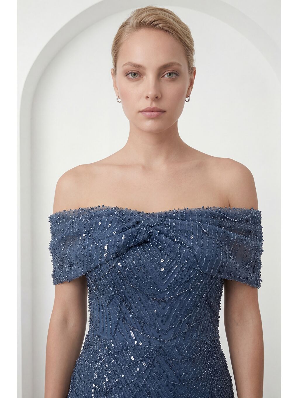 Kadın İndigo Kayık Yaka Boncuklu Uzun Balık Abiye Elbise-2