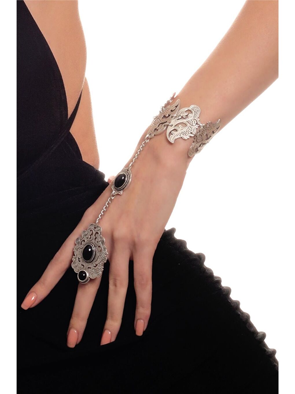 Gri Kadın Antik Gümüş Kaplama  Boncuklu Etnik Motifli Ayarlanabilir Zincirli El Şahmeranı-1