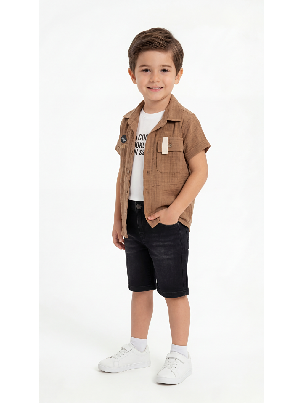 Kahverengi Nakışlı Cep Detaylı Kolyeli Erkek Çocuk Gömlek-Şort-Tişört Takımı-1