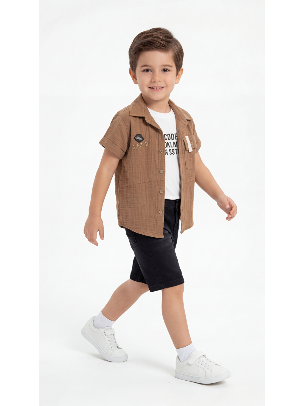 Kahverengi Nakışlı Cep Detaylı Kolyeli Erkek Çocuk Gömlek-Şort-Tişört Takımı-2