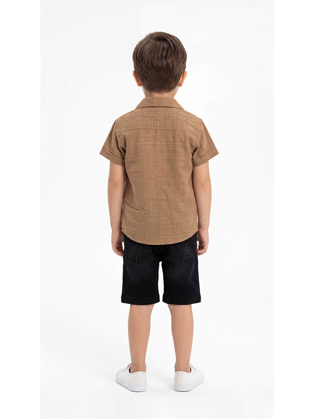 Kahverengi Nakışlı Cep Detaylı Kolyeli Erkek Çocuk Gömlek-Şort-Tişört Takımı-3