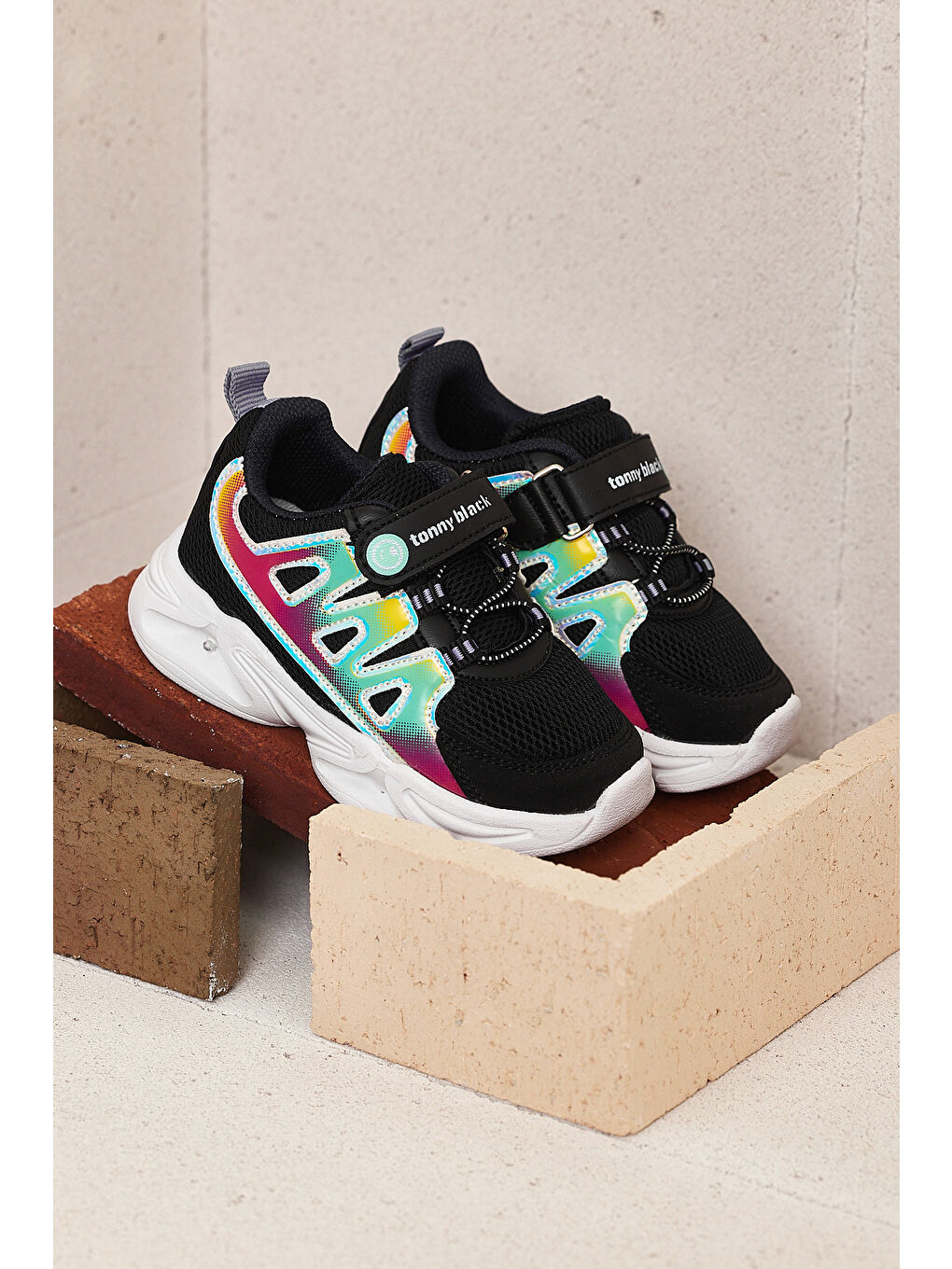 Çocuk Unisex Siyah Lila Rahat Kalıp Işıklı Cırtlı Ayakkabı-1