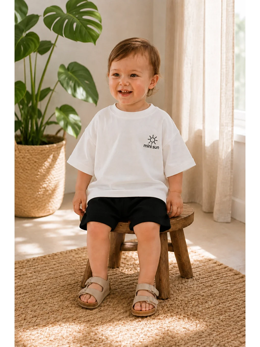 Siyah Unisex Çocuk Mini Sun Baskılı Oversize Tişört Şort Yazlık Takım 1-5 Yaş