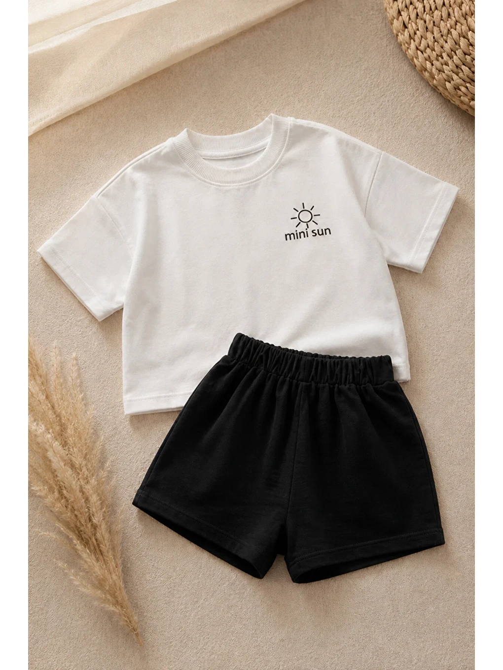 Siyah Unisex Çocuk Mini Sun Baskılı Oversize Tişört Şort Yazlık Takım 1-5 Yaş-1