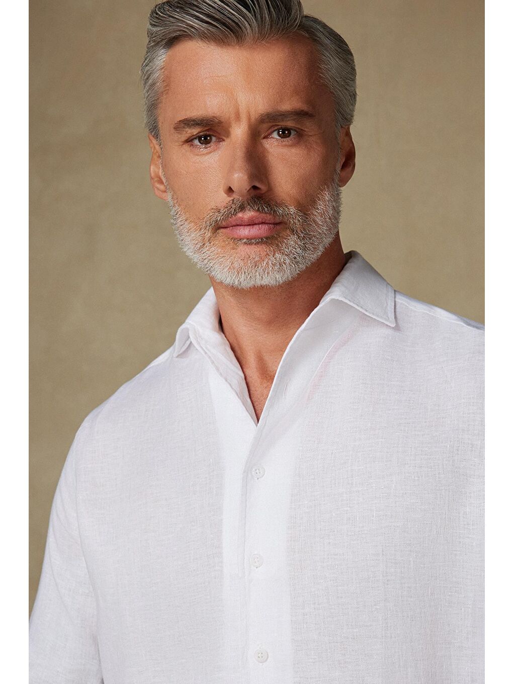 Bella Keten Comfort Fit Beyaz Mostra Yaka Erkek Düz Gömlek-3