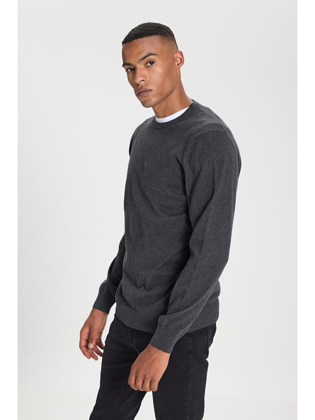 Erkek Antrasit-Melanj Pamuklu Standart Fit Normal Kesim Bisiklet Yaka Triko Kazak-2